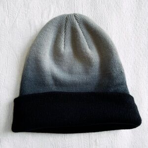 Ombré Black & Gray Beanie